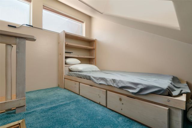 233 Camino De La Sierra, Santa Fe, NM 87501