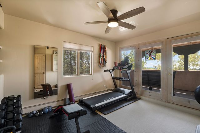 233 Camino De La Sierra, Santa Fe, NM 87501