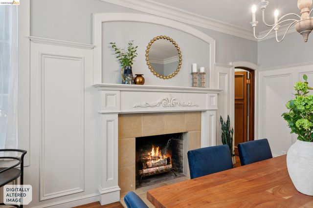 901 Paramount Rd, Oakland, CA 94610