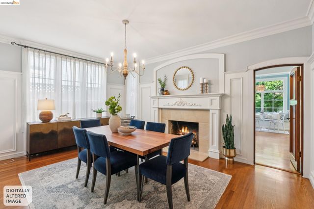 901 Paramount Rd, Oakland, CA 94610