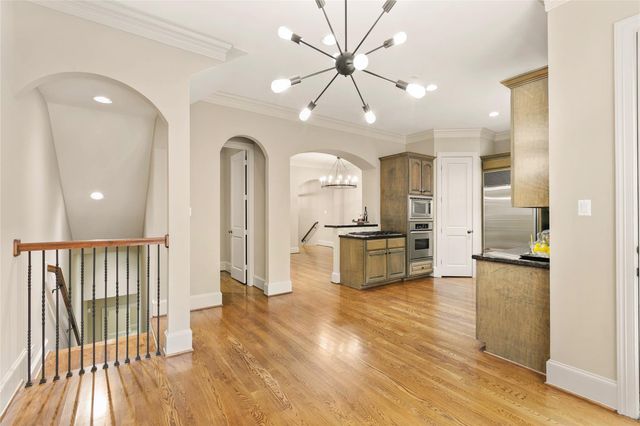 4 Waterway Court, The Woodlands, TX 77380