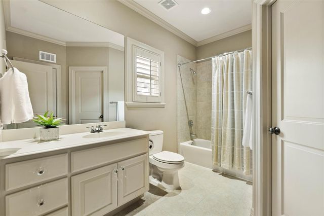 4 Waterway Court, The Woodlands, TX 77380