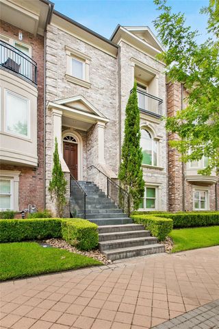 4 Waterway Court, The Woodlands, TX 77380