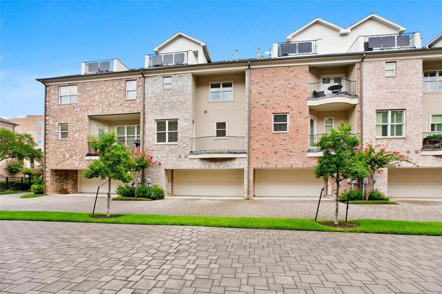 4 Waterway Court, The Woodlands, TX 77380