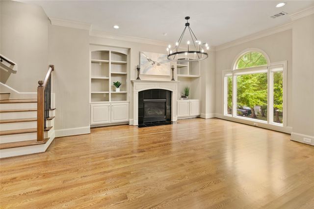 4 Waterway Court, The Woodlands, TX 77380