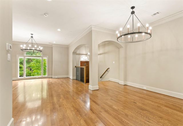 4 Waterway Court, The Woodlands, TX 77380