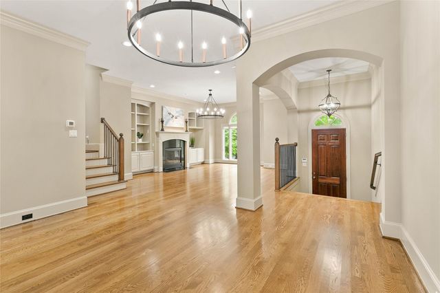 4 Waterway Court, The Woodlands, TX 77380