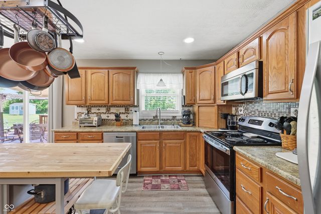 947 E Pueblo Trail, Greensburg, IN 47240