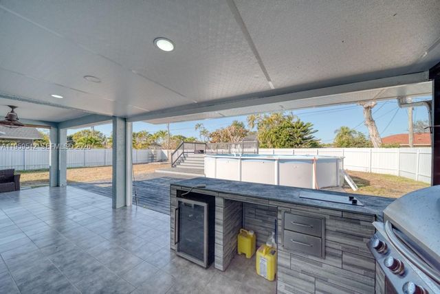 1918 SE 5th ct, Cape Coral, FL 33990