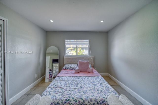 1918 SE 5th ct, Cape Coral, FL 33990