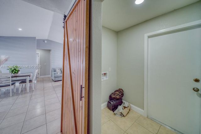 1918 SE 5th ct, Cape Coral, FL 33990