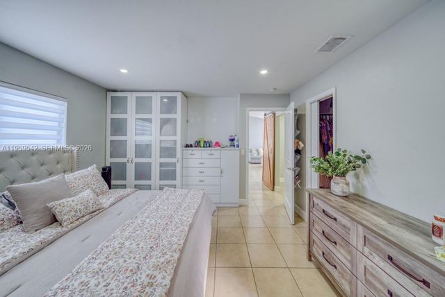 1918 SE 5th ct, Cape Coral, FL 33990