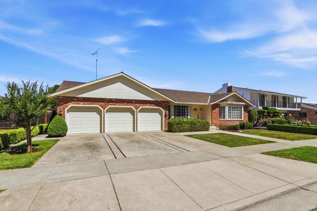 1369 Dry Creek Road, San Jose, CA 95125