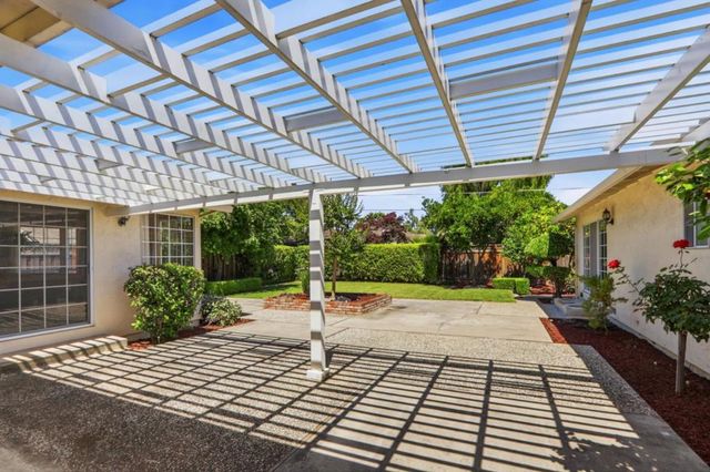 1369 Dry Creek Road, San Jose, CA 95125