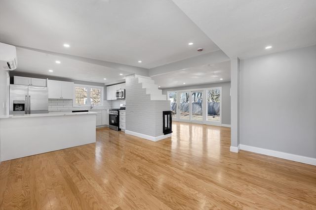 109 Hastings St, Framingham, MA 01701