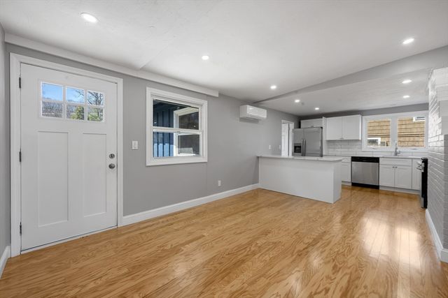 109 Hastings St, Framingham, MA 01701