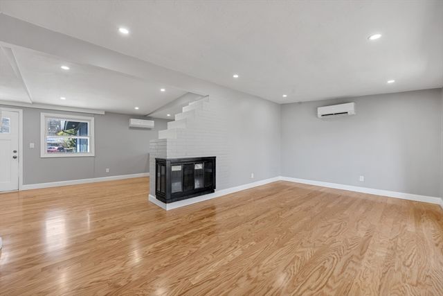 109 Hastings St, Framingham, MA 01701