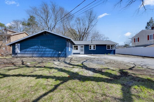 109 Hastings St, Framingham, MA 01701