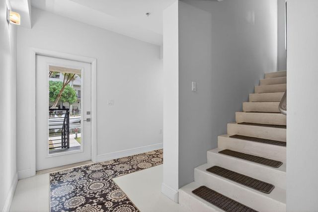 196 SE 4th Terrace K-1, Pompano Beach, FL 33060