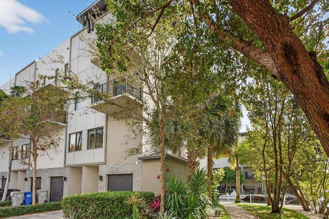 196 SE 4th Terrace K-1, Pompano Beach, FL 33060