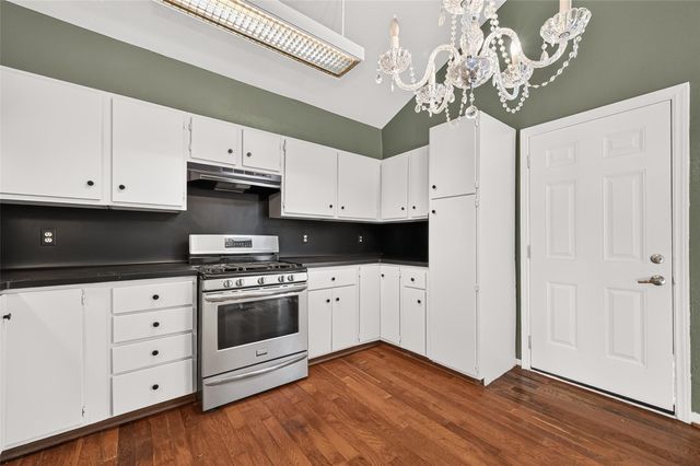 3811 Suttonford Drive, Houston, TX 77066