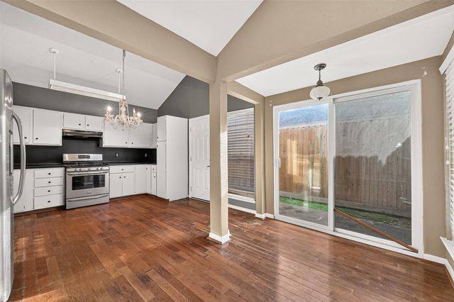 3811 Suttonford Drive, Houston, TX 77066