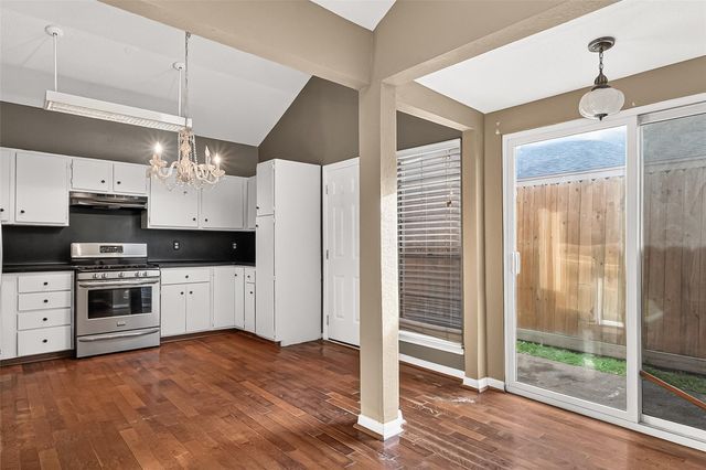 3811 Suttonford Drive, Houston, TX 77066