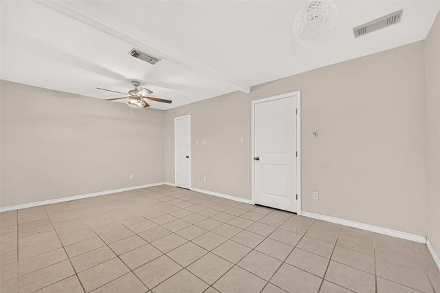 3811 Suttonford Drive, Houston, TX 77066