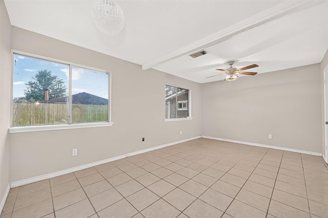 3811 Suttonford Drive, Houston, TX 77066