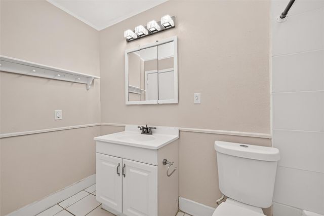 3811 Suttonford Drive, Houston, TX 77066