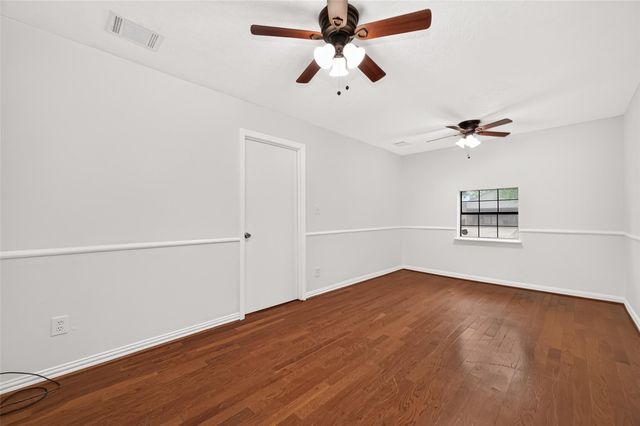 3811 Suttonford Drive, Houston, TX 77066