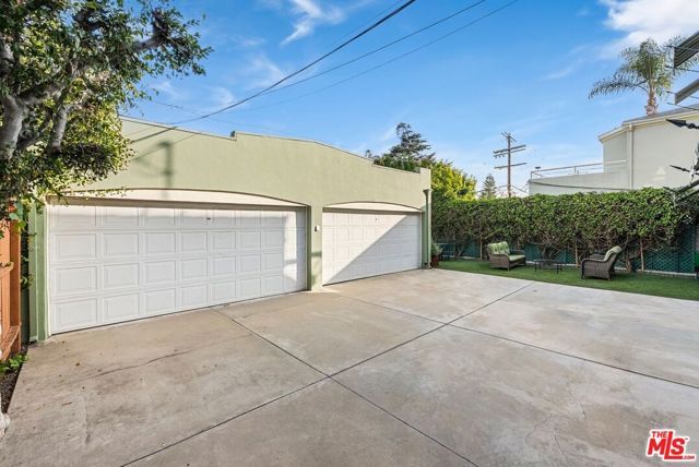 104 N Harper Avenue, Los Angeles, CA 90048