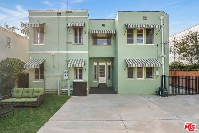 104 N Harper Avenue, Los Angeles, CA 90048