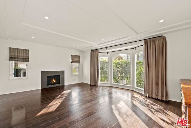 104 N Harper Avenue, Los Angeles, CA 90048