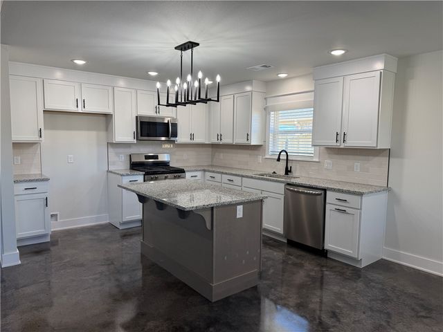 82 W Watson Lane, Farmington, AR 72730