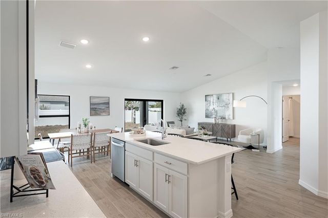 2019 NE 9th AVE, Cape Coral, FL 33909