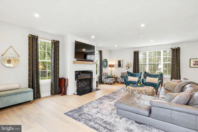 120 IVY MILLS RD, Glen Mills, PA 19342