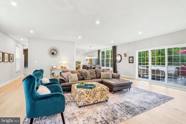 120 IVY MILLS RD, Glen Mills, PA 19342