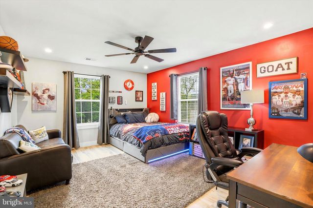 120 IVY MILLS RD, Glen Mills, PA 19342