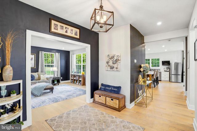 120 IVY MILLS RD, Glen Mills, PA 19342