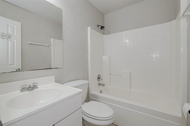 214 Joshua Boulevard, Joshua, TX 76058