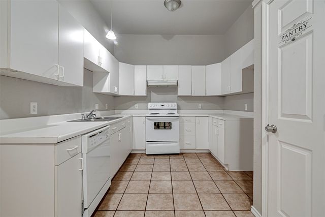 214 Joshua Boulevard, Joshua, TX 76058