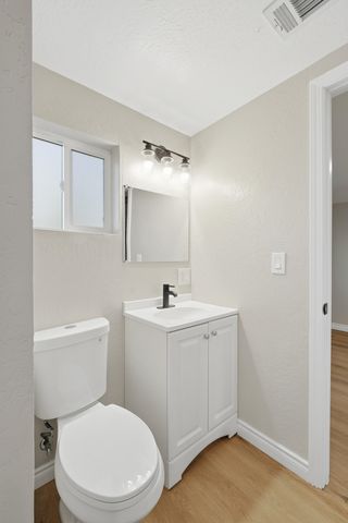 497 N Oakview Avenue, Farmersville, CA 93223