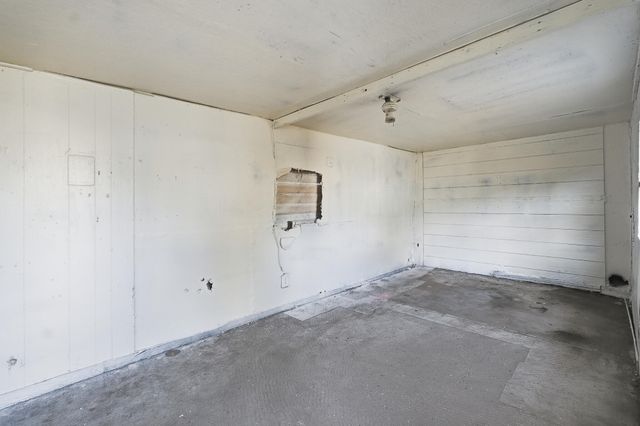 497 N Oakview Avenue, Farmersville, CA 93223