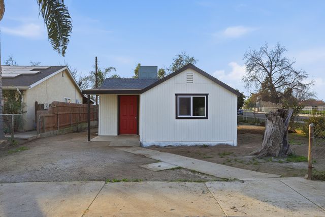 497 N Oakview Avenue, Farmersville, CA 93223