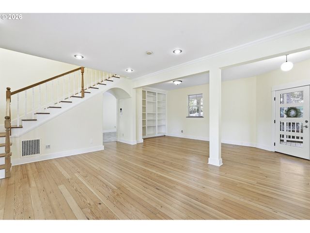 16111 S REDLAND Rd, Oregon City, OR 97045