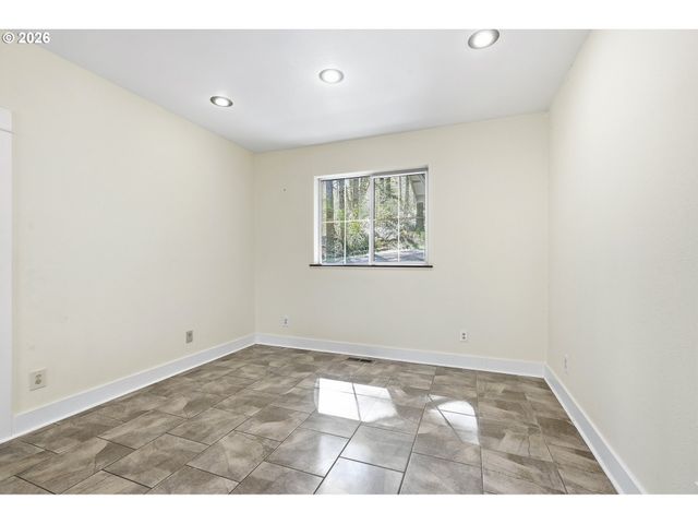 16111 S REDLAND Rd, Oregon City, OR 97045