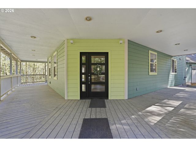 16111 S REDLAND Rd, Oregon City, OR 97045