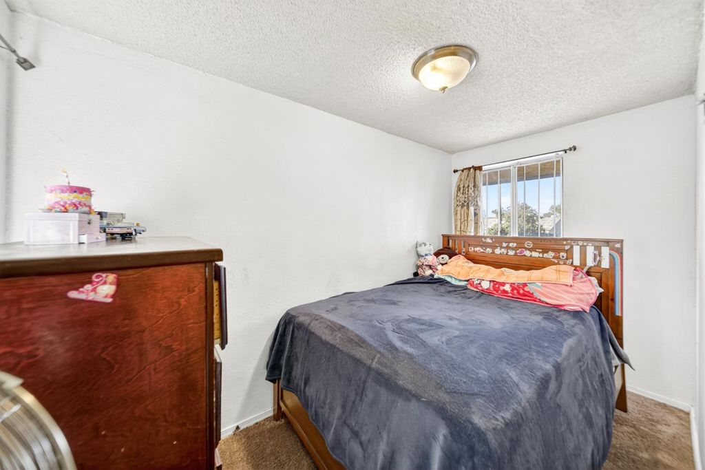 Image 18 of property listing at 2522 E Grant Avenue, Fresno, CA 93701
