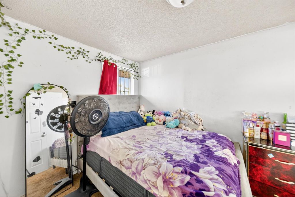 Image 21 of property listing at 2522 E Grant Avenue, Fresno, CA 93701